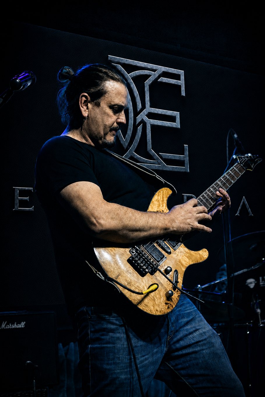 Airton Mann — Guitarra